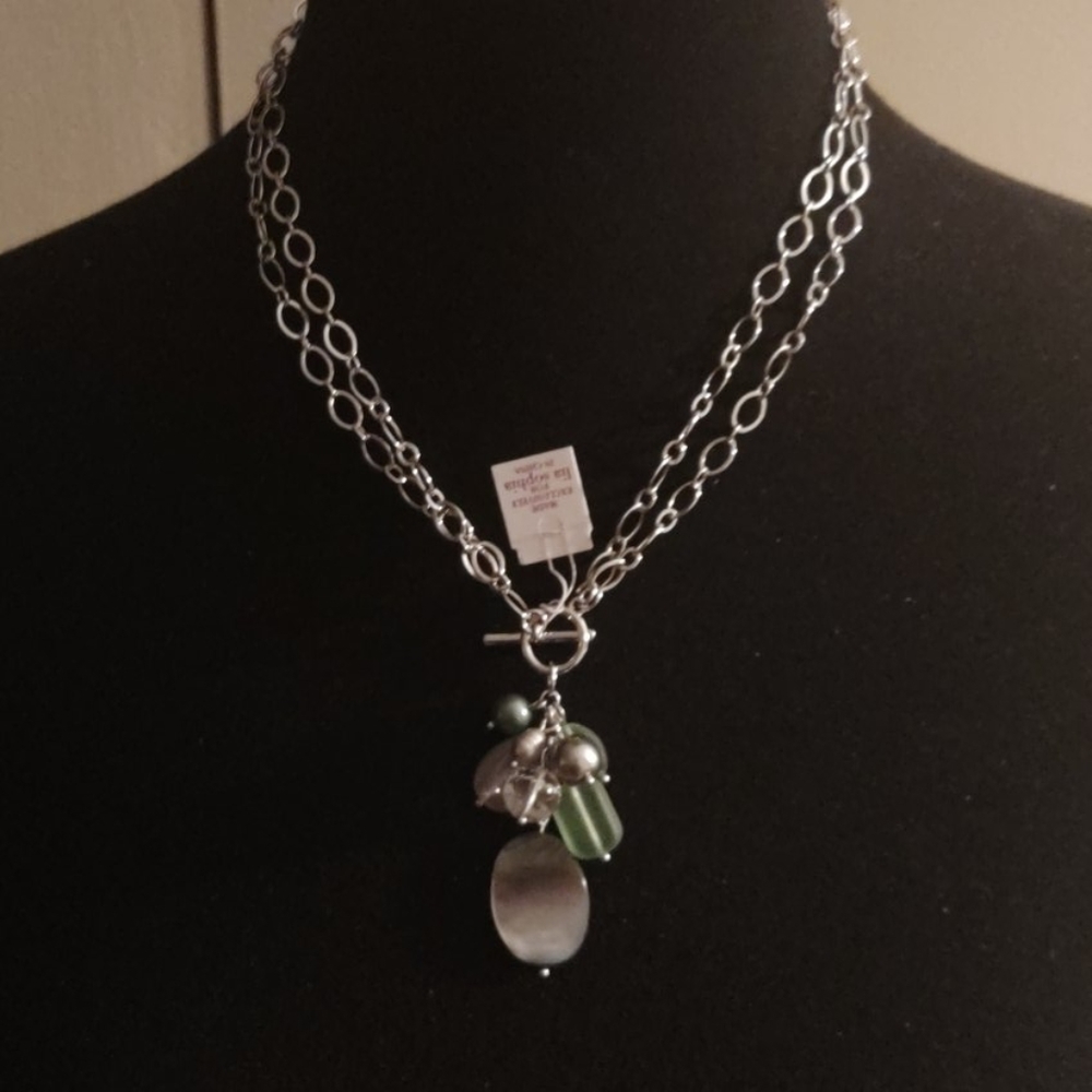 NWT Lia Sophia "Pistachio" Necklace